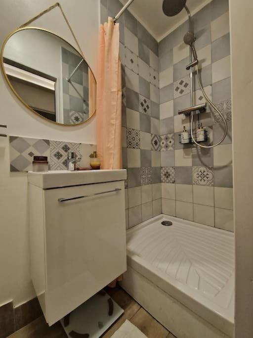 Studio Cosy - Coeur Du Vieux Lyon Apartamento Exterior foto