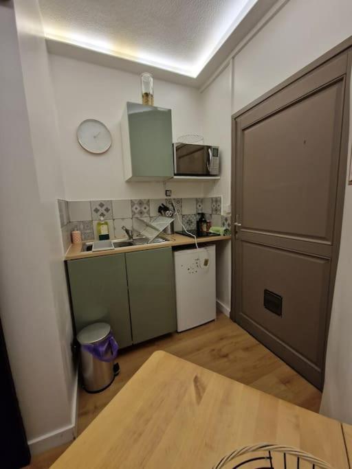 Studio Cosy - Coeur Du Vieux Lyon Apartamento Exterior foto